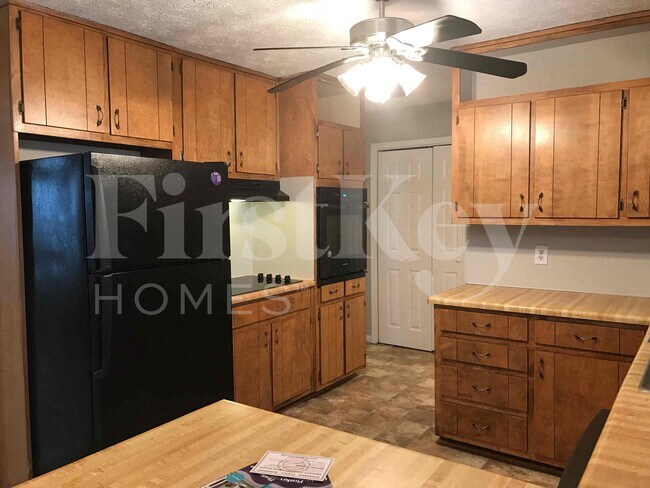 Building Photo - 2029 Abington Ln
