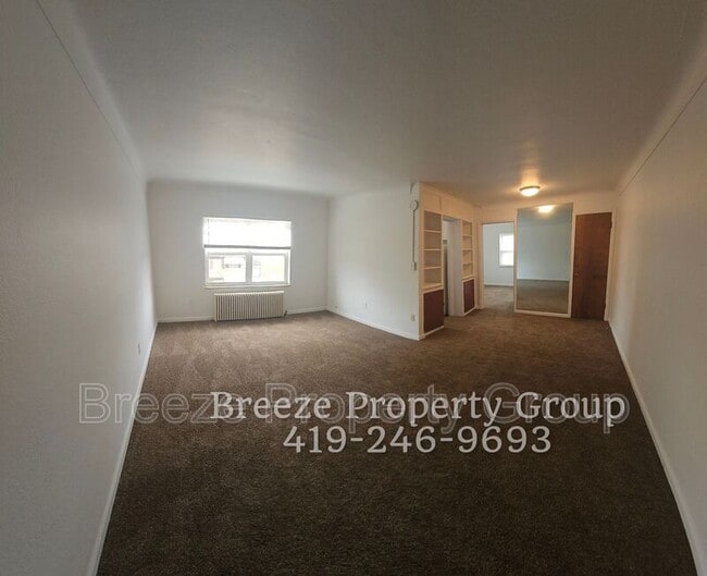 Primary Photo - 2445 W Bancroft St