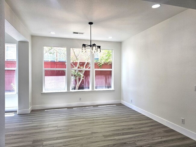 Building Photo - 17127 Carrotwood Dr