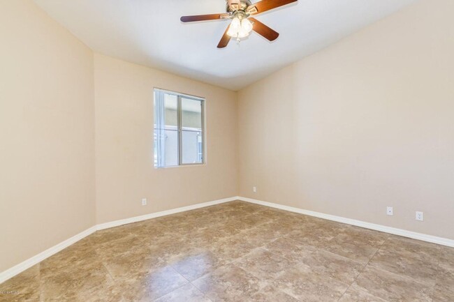 Building Photo - **MOVE-IN SPECIAL: 50% OFF 1ST MONTH RENT!...