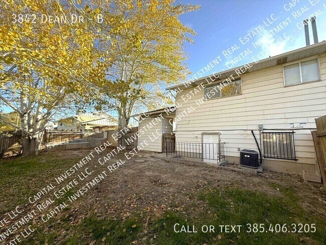 Building Photo - 3842 Dean Dr