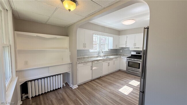 Building Photo - 721 Polk Ave