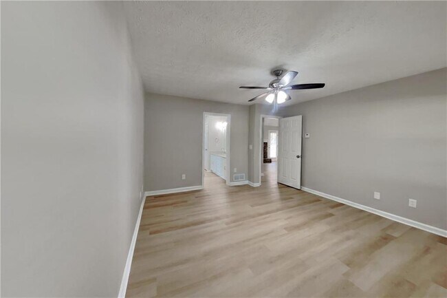 Building Photo - 1075 Crystal Water Dr SE