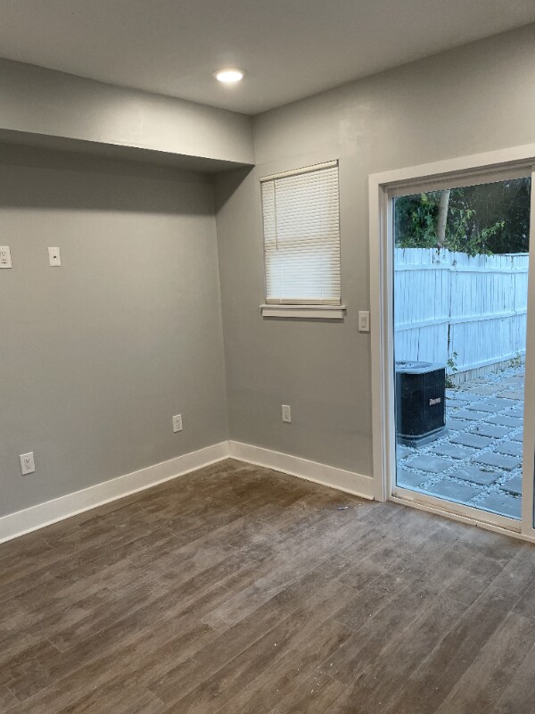 Building Photo - 1837 E Sergeant St