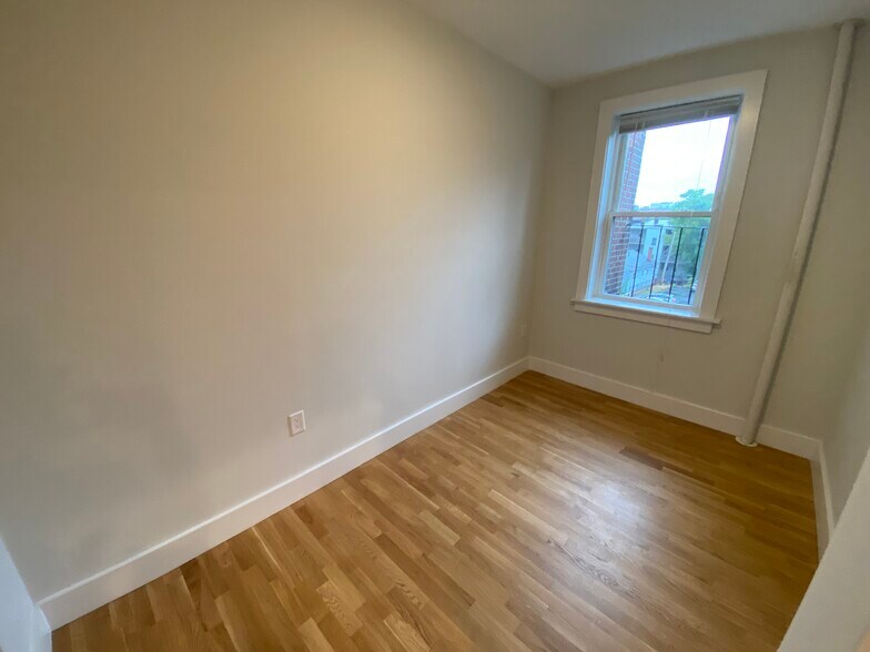 Building Photo - 140 Highland Ave