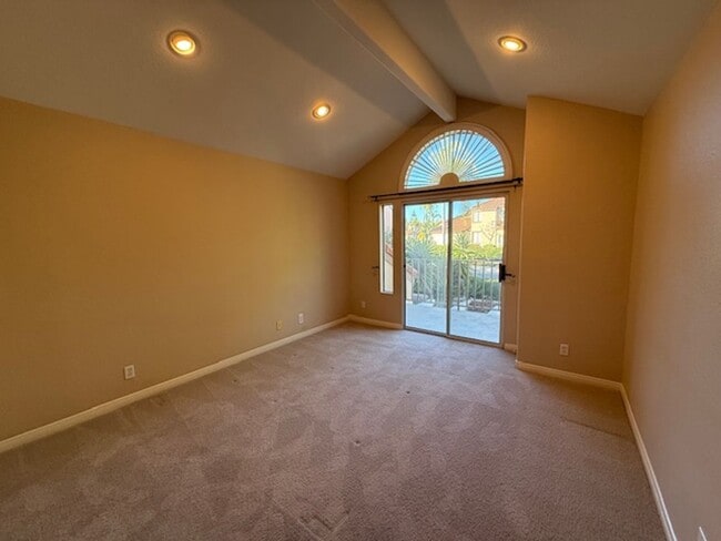 Building Photo - 2 Bedroom Condo in Aliso Viejo!
