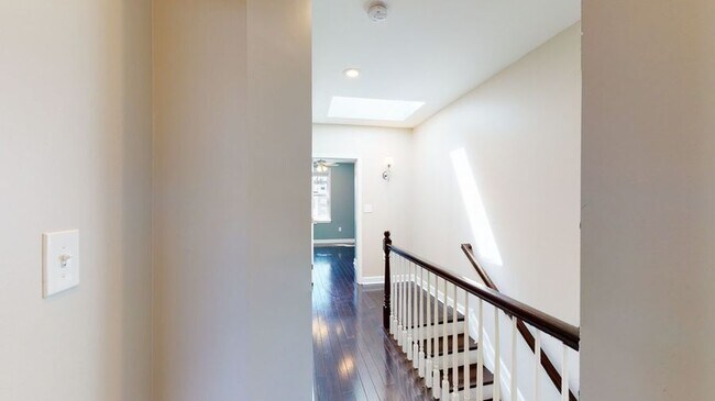 Building Photo - 1247 I St NE