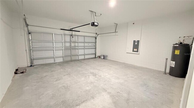 Building Photo - 1315 Normandy Dr