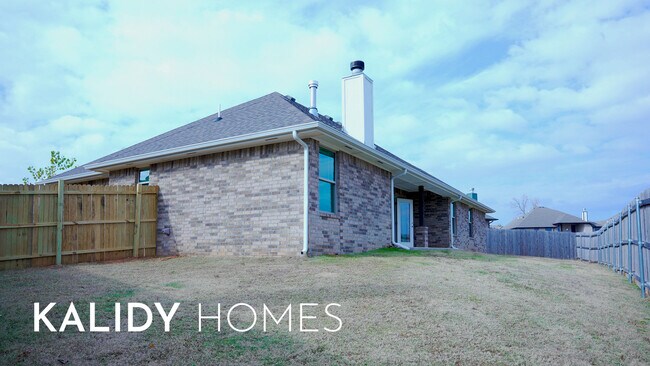 Building Photo - 5216 Bing Cir