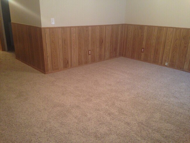 Building Photo - 4205 Hunting Meadows Cir