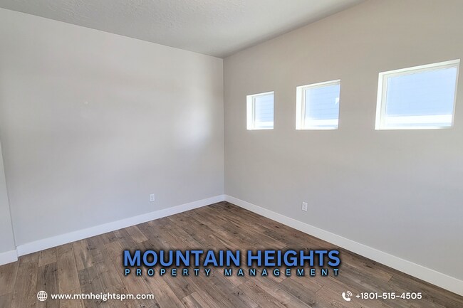 Building Photo - 2234 W Northridge Dr