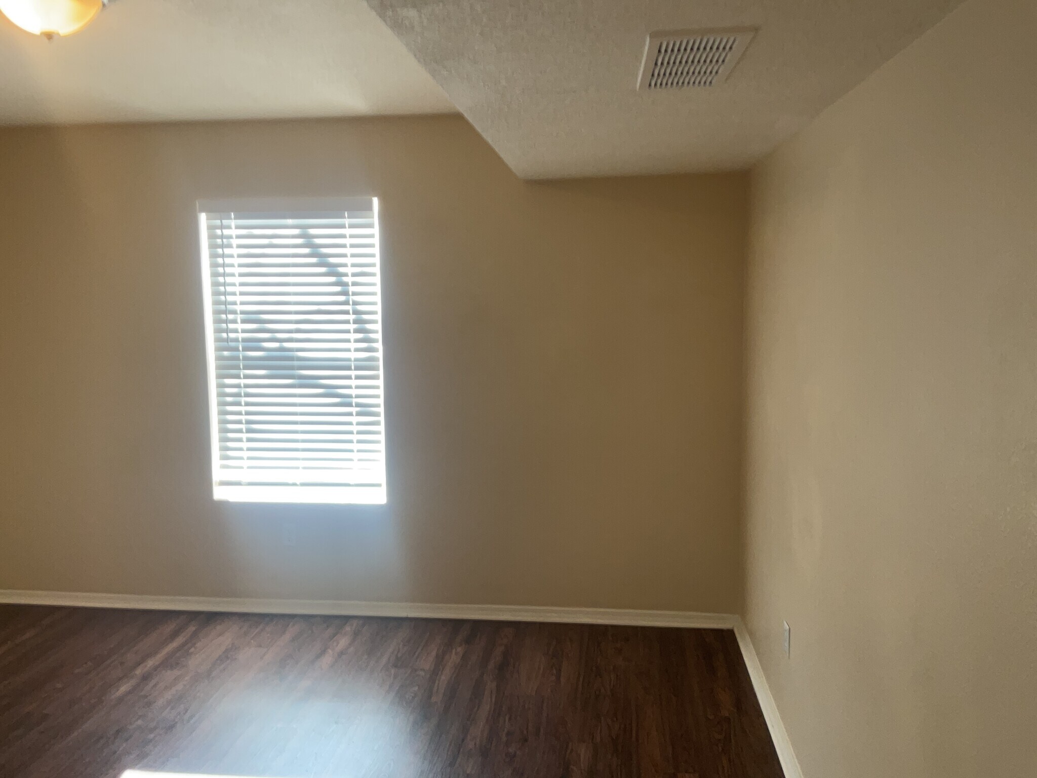 Building Photo - 3752 Rancher Loop NE