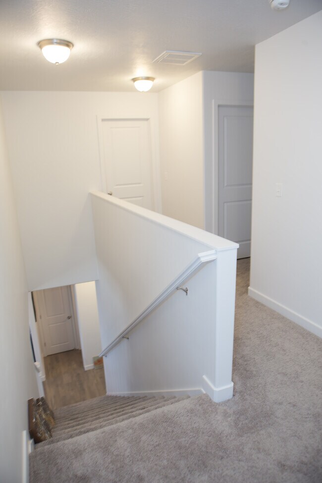 Building Photo - 3013 South Red Pine Drive