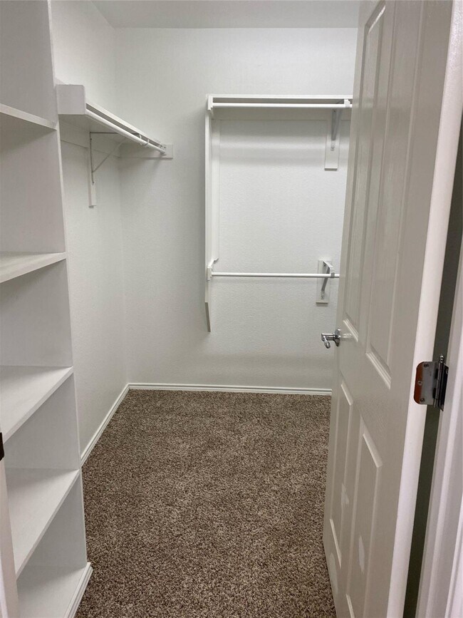 Building Photo - 249 Cascata Dr