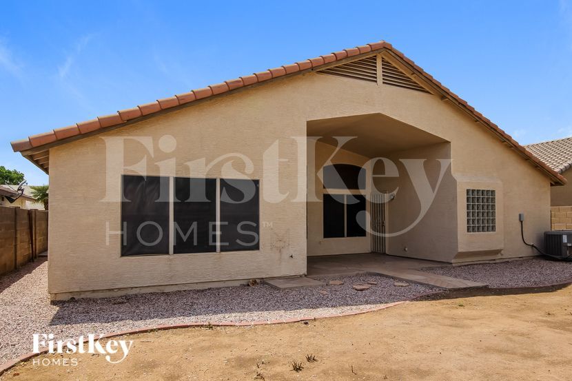 Building Photo - 2405 N 128th Dr