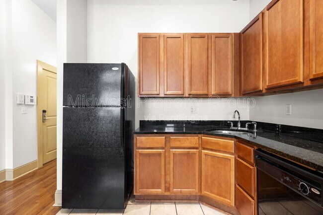Building Photo - 4244 Chouteau Ave