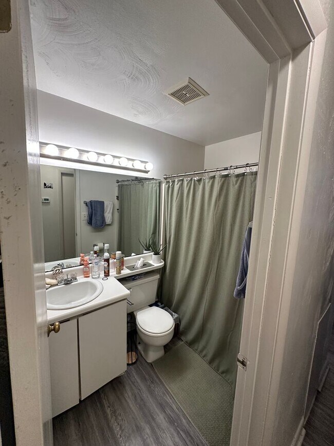 Building Photo - Available for the 2026-2027 lease term.