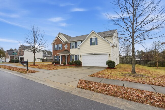 Building Photo - Move-In Ready Gem Near UNCC with Fresh Updates