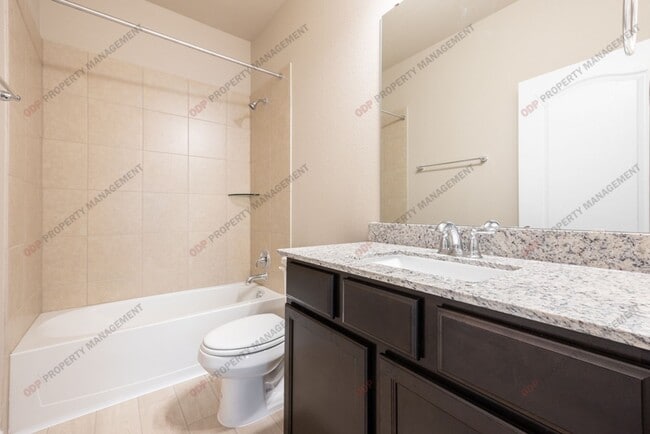 Building Photo - 1402 Shadow Hl Ln