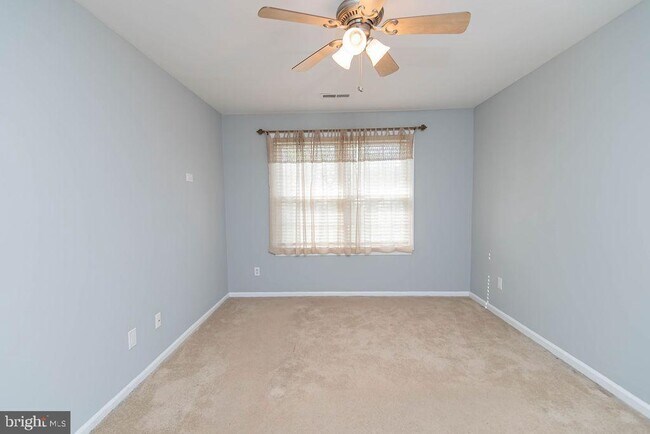 Building Photo - 239 Oakridge Dr