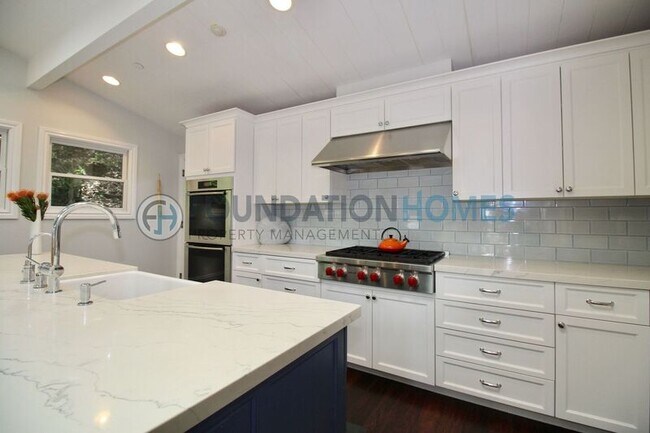 Building Photo - 40 Seafirth Rd