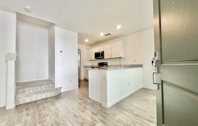 Building Photo - 12349 Radiant Sunrise Rd