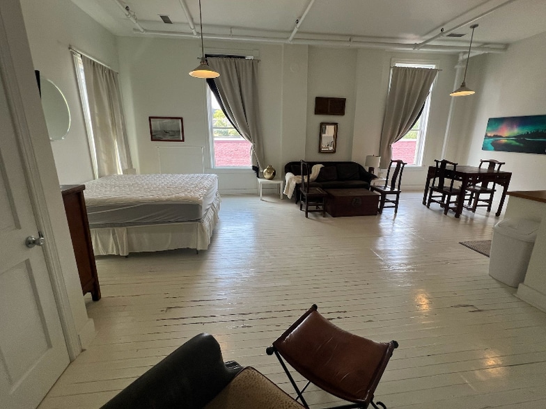 Primary Photo - 108 2nd St SW