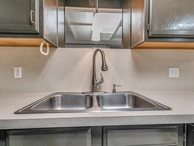 Building Photo - 712 NW 137th St