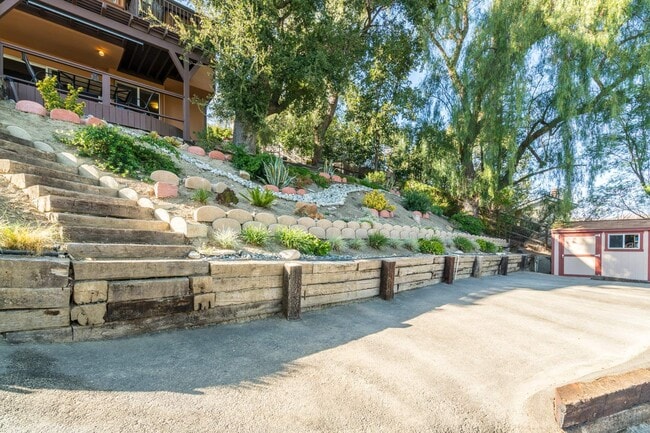 Building Photo - 5734 Fairview Pl