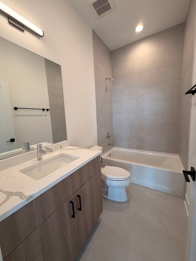 Building Photo - 1320 S Ashland Ave