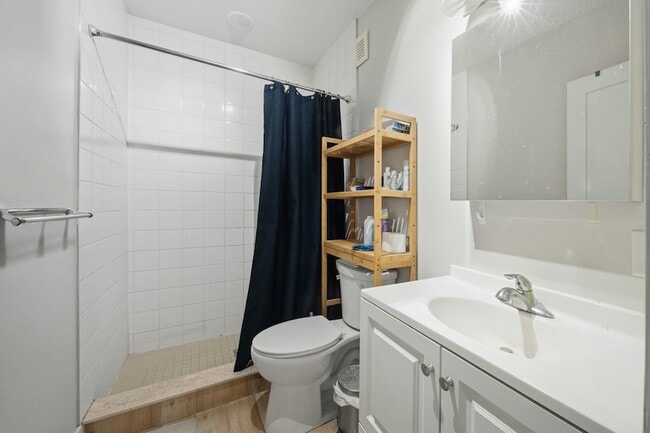 Building Photo - 1017 Park Ave