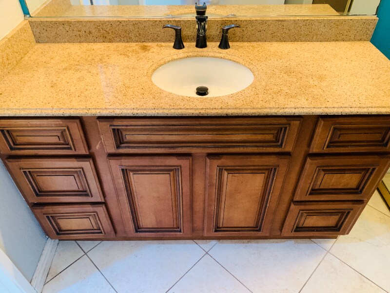 Building Photo - 1040 W MacArthur Blvd