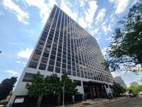 Building Photo - 4343 N Clarendon Ave