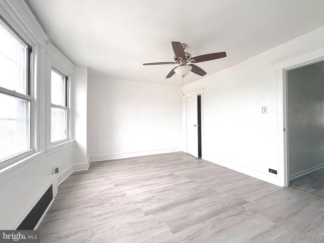 Building Photo - 2241 Knorr St