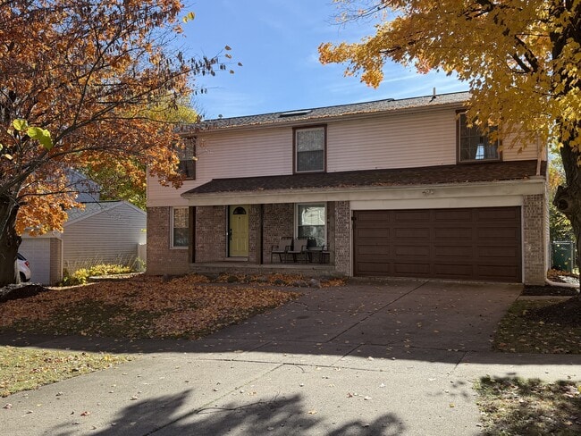 Primary Photo - 2447 Roanoke Dr