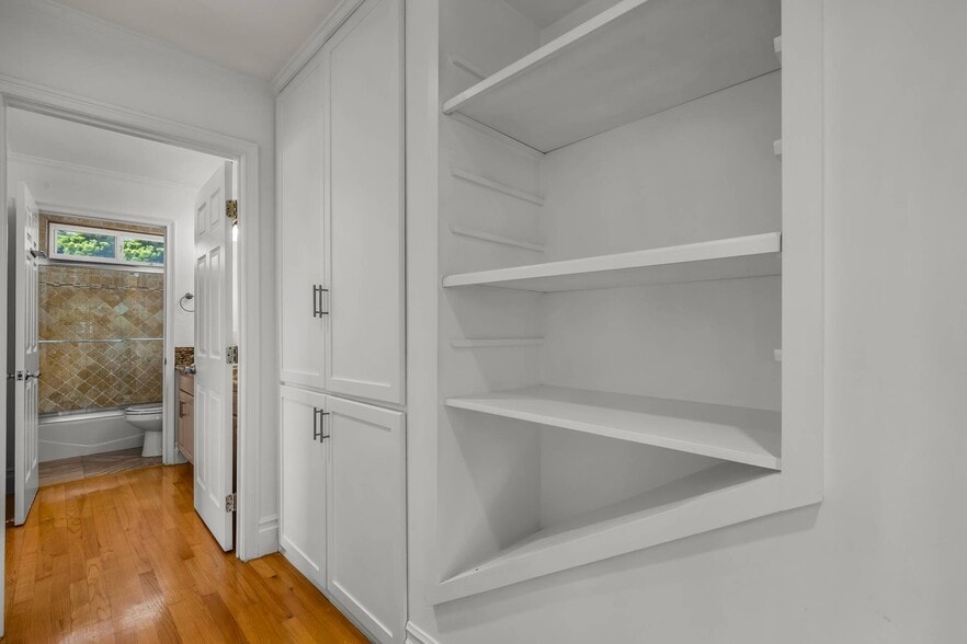 Hall to BRs - 815 Broadway St