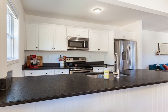 Building Photo - Beautifully Updated Home in Vibrant Atlanta Neighborhood