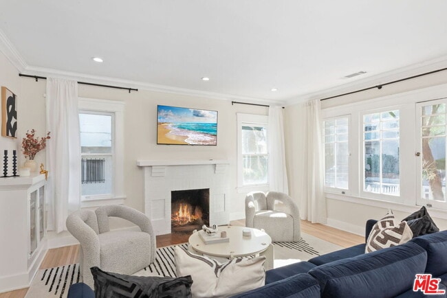 Building Photo - 1224 N Ogden Dr