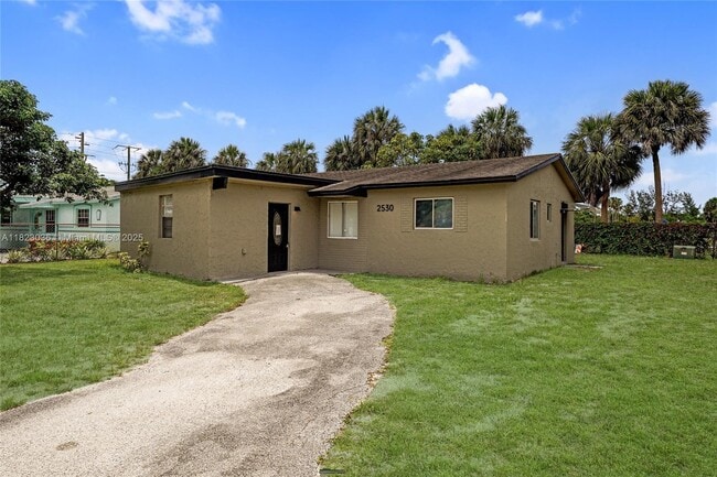 Building Photo - 2530 NW 26th Ave