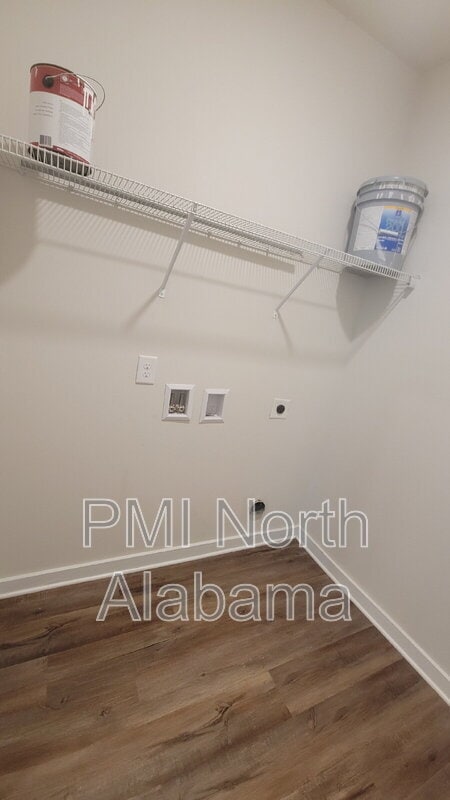 Building Photo - 7203 Chatfield Wy NW