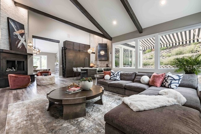 Building Photo - Stunning 4-Bedroom, 4-Bathroom Luxury Home...