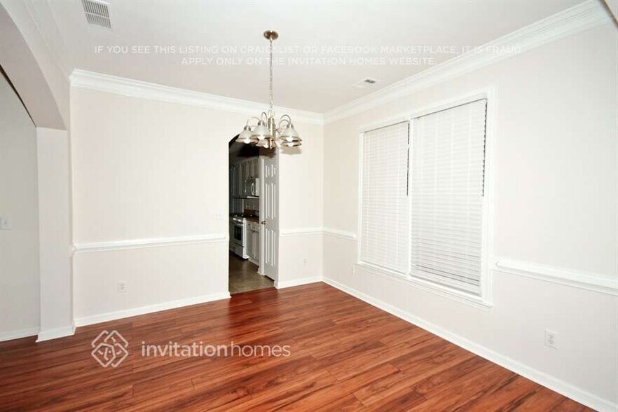 Building Photo - 4043 Ashland Cir