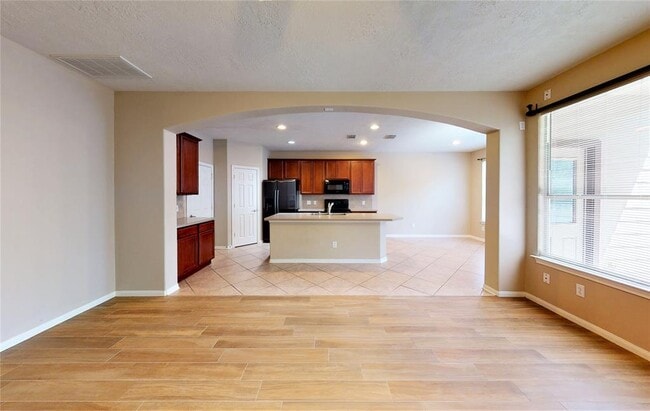 Building Photo - 23 Benedict Canyon Loop