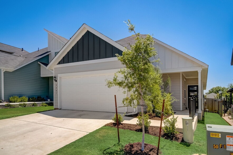 Building Photo - 5407 Jason Dr