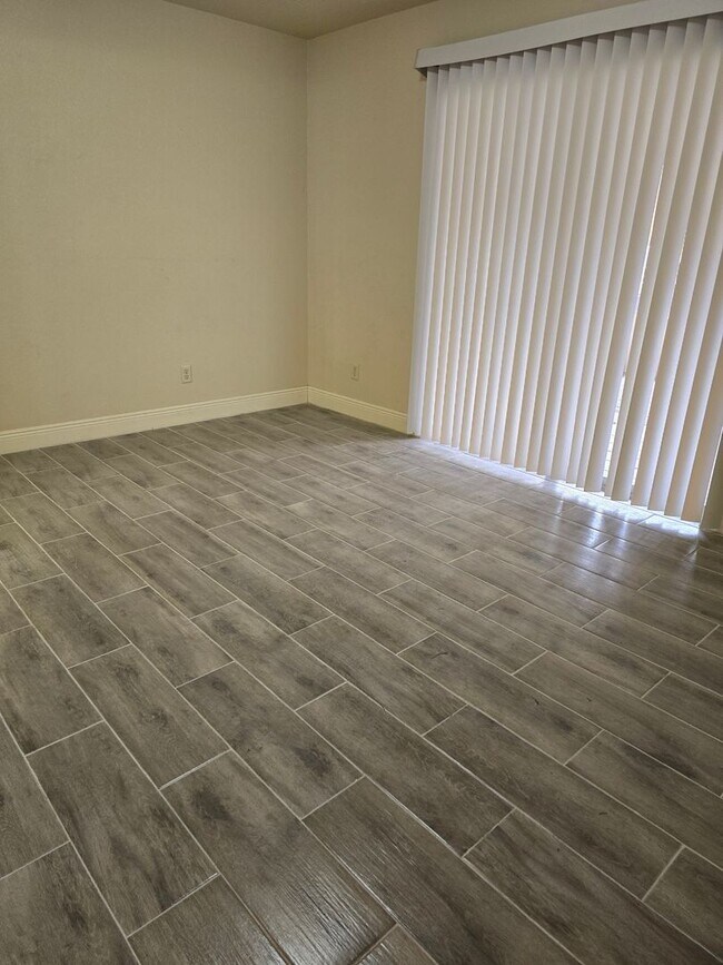 Building Photo - Newer 3/2 Townhome in Inverness!!!