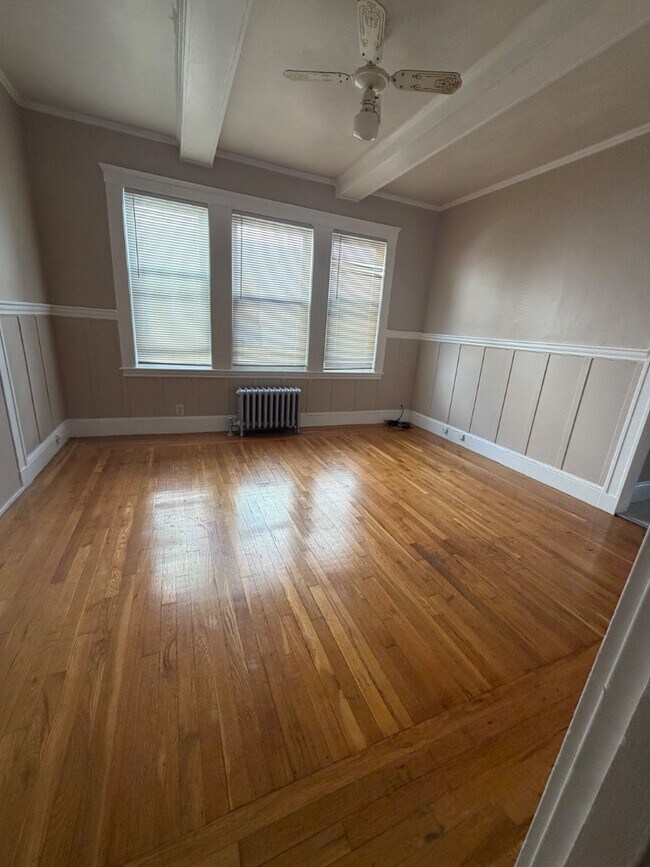 Building Photo - 19 Brockton St