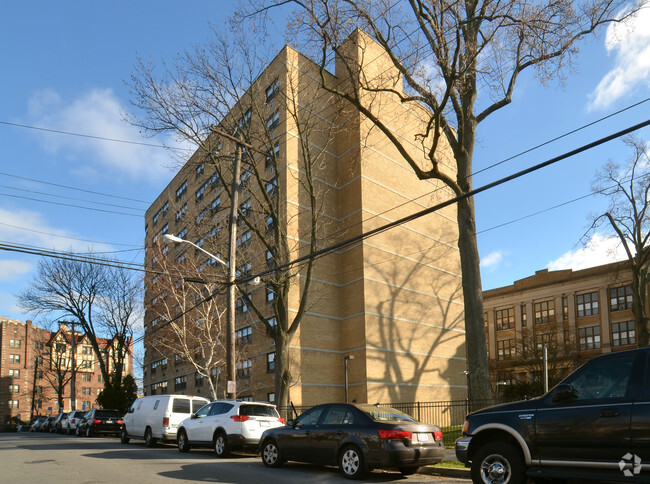 Building Photo - Washington House