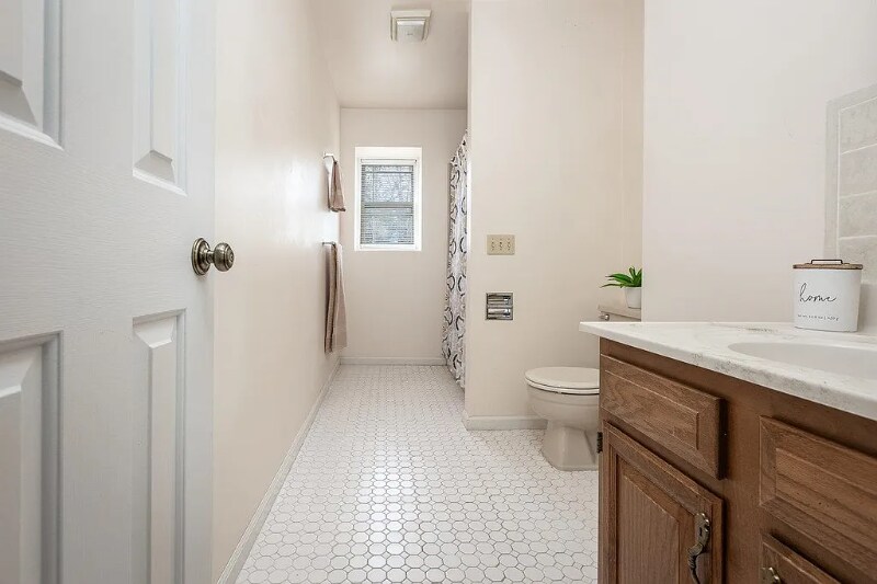 Building Photo - 163 Wakefield Pl