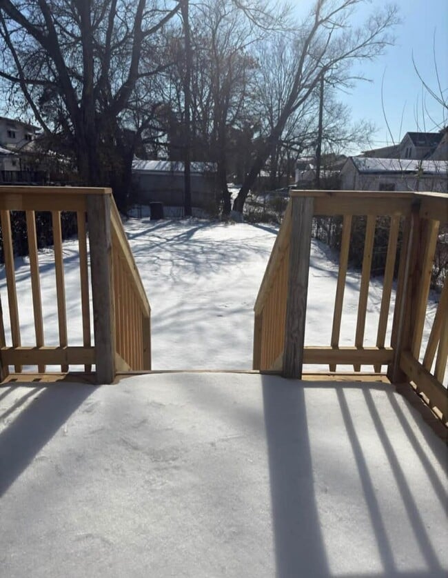 Building Photo - Remodeled two bedroom gem!