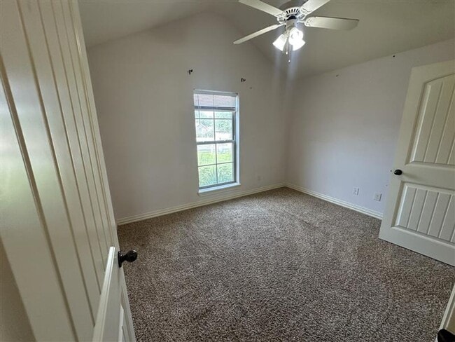 Building Photo - 11635 3 Chimneys Dr